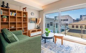 Loop Street 1-Bed Apartment With Parking